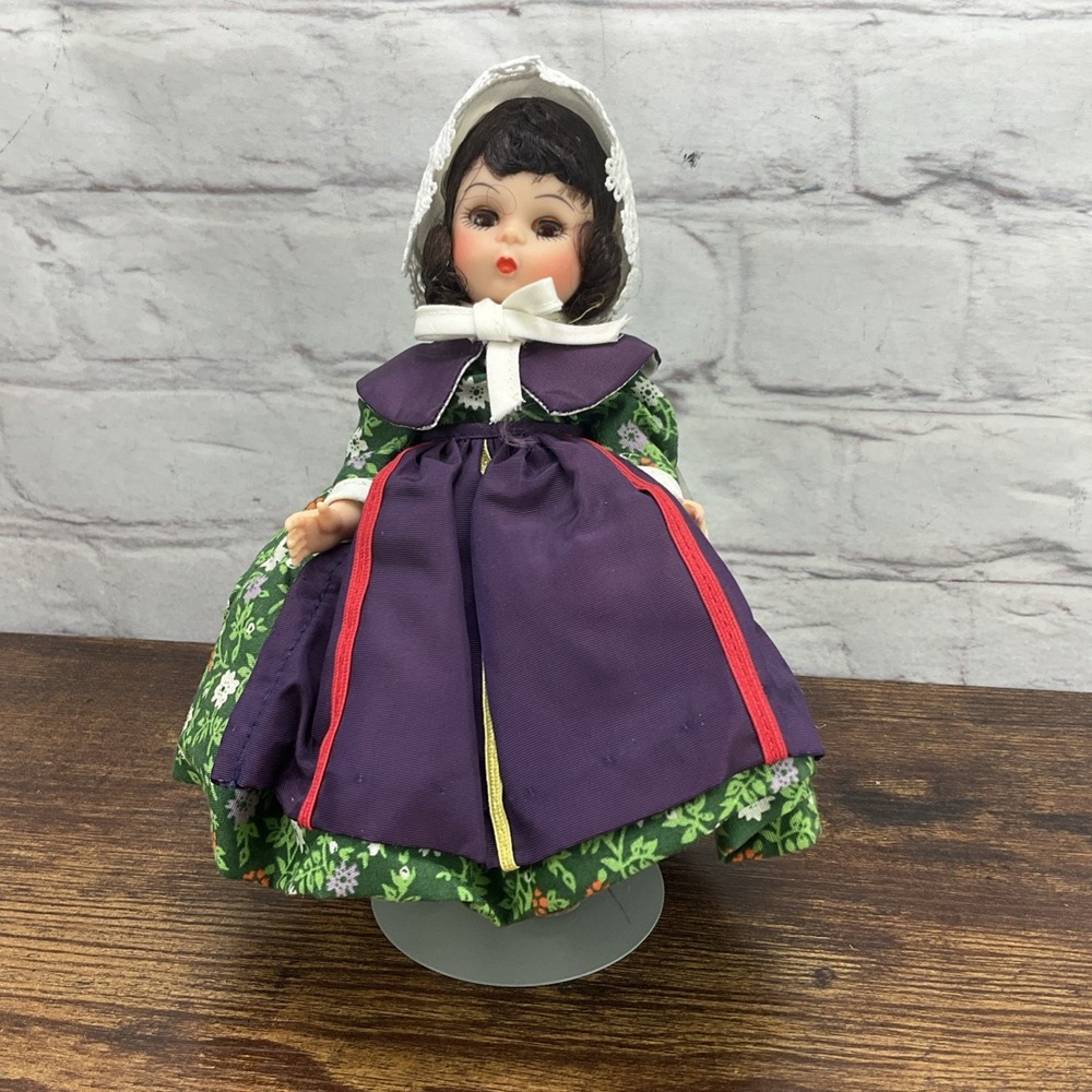 Madame Alexander International Doll Series Canada 560 With Stand 1970s